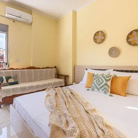 Stella's - 1min Beach, Kitchen & Balcony * Himare