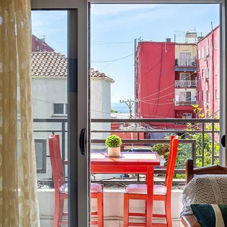 Apartment Stella's - 1min Beach, Kitchen & Balcony Himare