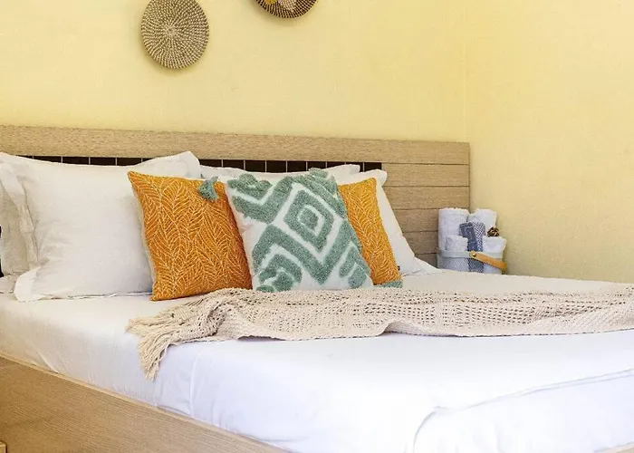 Stella's - 1min Beach, Kitchen & Balcony Himarë